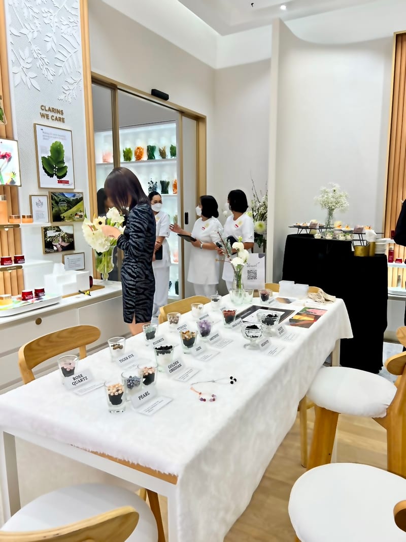 Clarins Mar 4